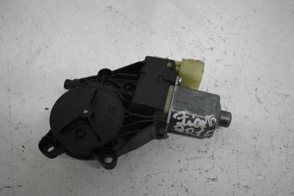 MOTEUR LEVE VITRE AVANT GAUCHE FORD - Vue 1